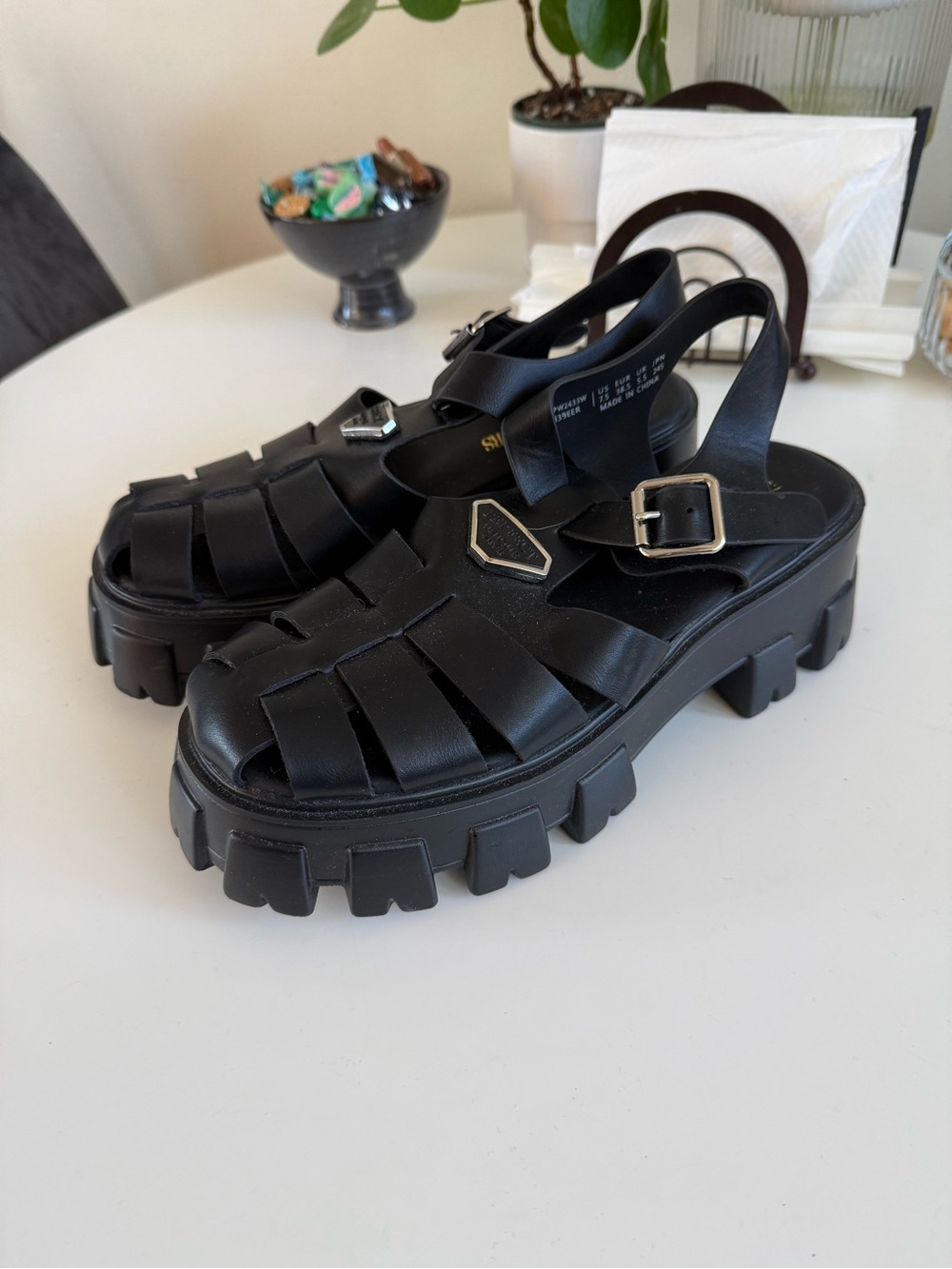 Dream Pairs Black Chunky Platform Fisherman Sandals with Buckle